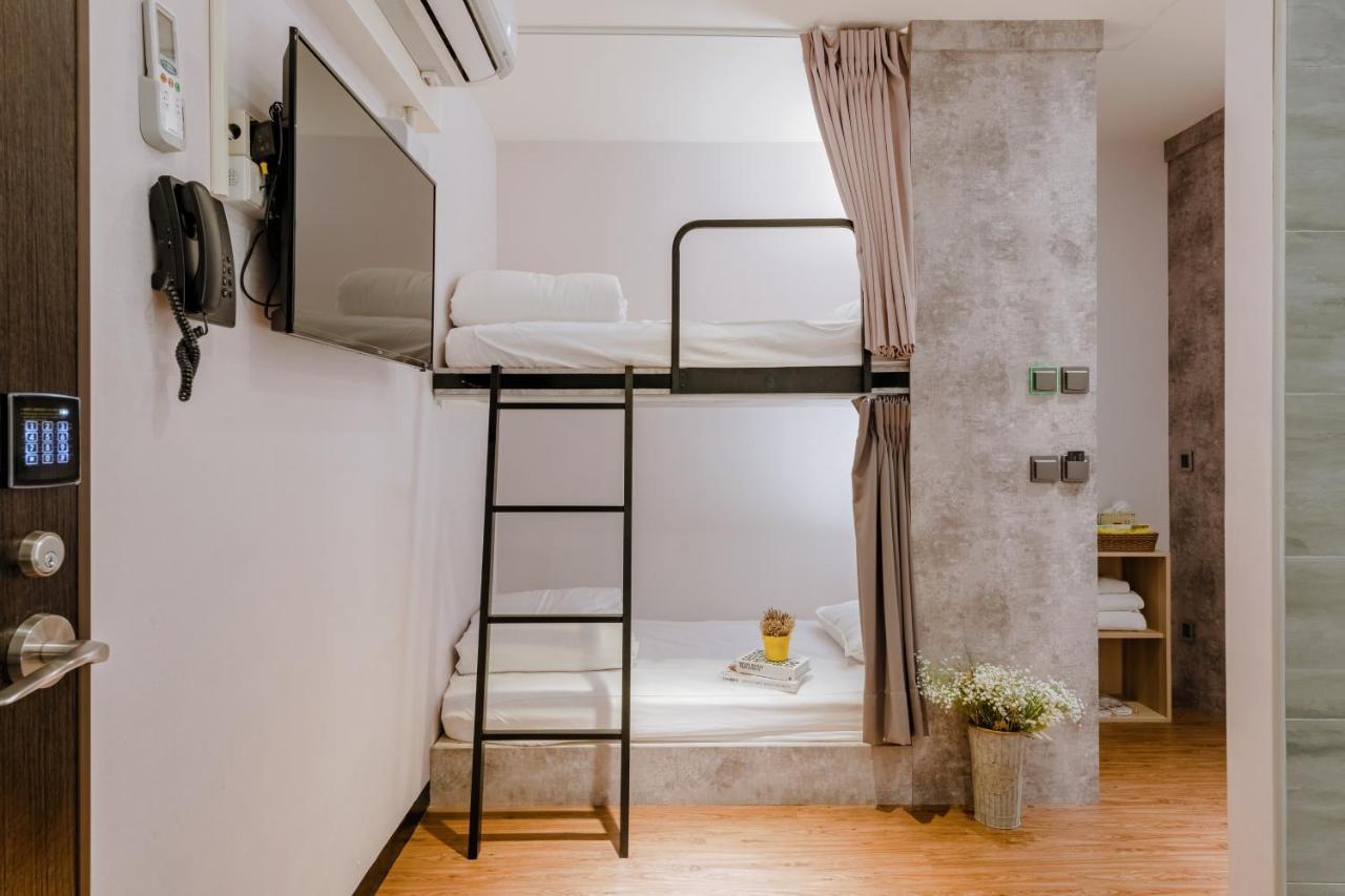 Prince Hotel Джиаоси Екстериор снимка