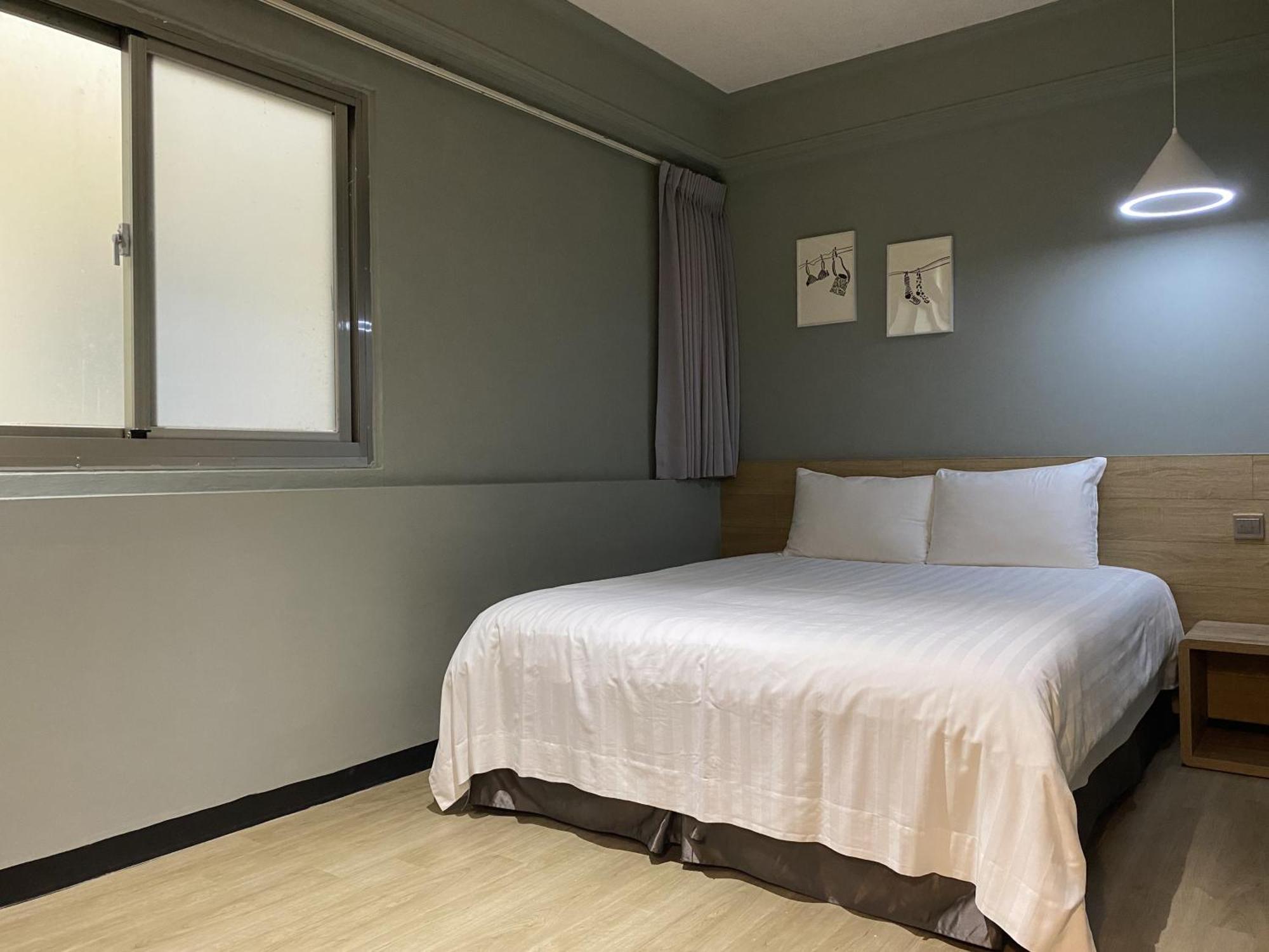 Prince Hotel Джиаоси Екстериор снимка